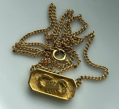 VINTAGE Crown TRIFARI GOLD-TONE ZODIAC ASTROLOGY NECKLACE SCORPIO 1960s   15  
