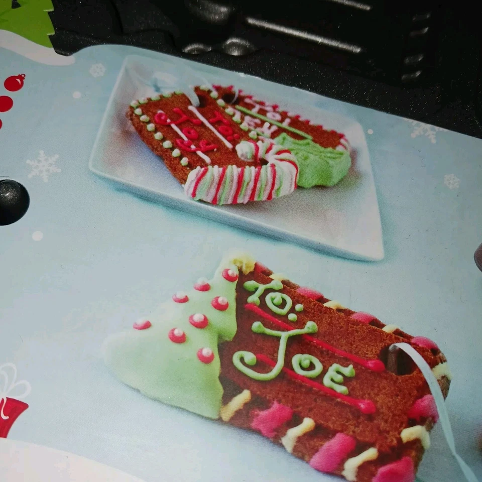 Cortadores de galletas navideñas. Moldes para hornear etiquetas de regalo grandes. Buen cocinero. 18 moldes. $39 Foto 2 de 4