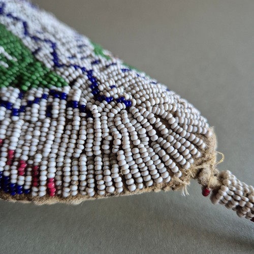 Beautiful Antique Sioux / Arapaho Beaded Knife Sheath, ca. 1880s-1890s - Picture 8 of 10