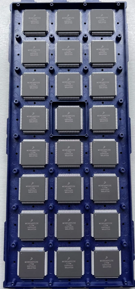 (35€/pcs) 1pcs MC68340FE25E QFP-144 Processor "OEM Stock " - Image 2 of 3