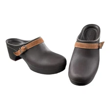 CROCS Sarah Brown Mule Clog Suede Strap & Buckle Detail Slip On Comfort sz 9