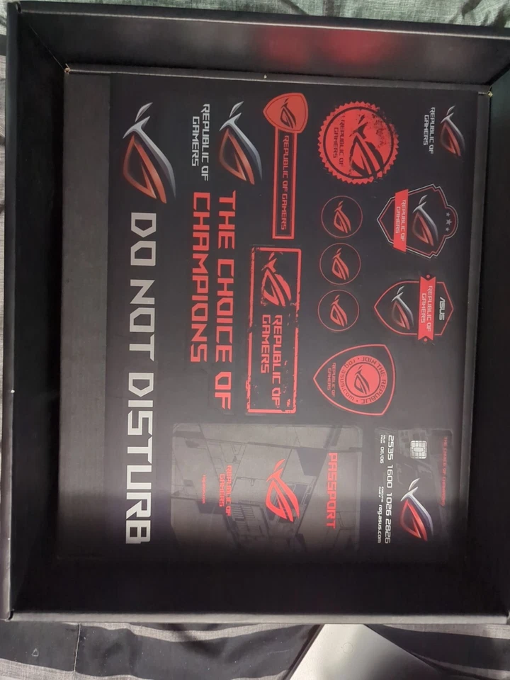 ASUS ROG Zenith Extreme (X399) Motherboard W/ Thread ripper 1900X and WB - Image 4 of 4