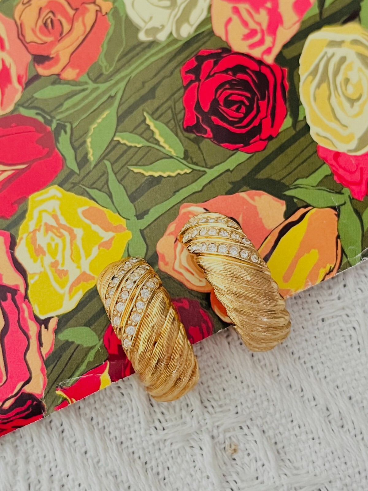 Orecchini Christian Dior vintage anni 80 trio fila cristalli raso demi cupola cerchio