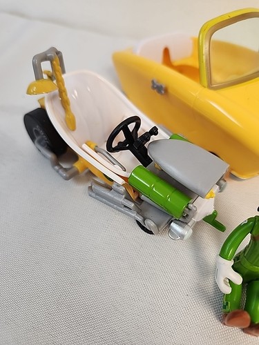 Mickey And The Roadster Racers Goofy Transforming Pullback Car W FIGURE - Picture 3 of 8