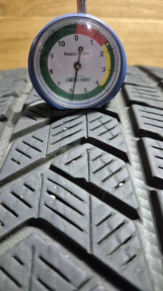 2x Winterreifen Pirelli Scorpion TM Winter MO 275/50 R20 113V DOT 3523 - Bild 4 von 4