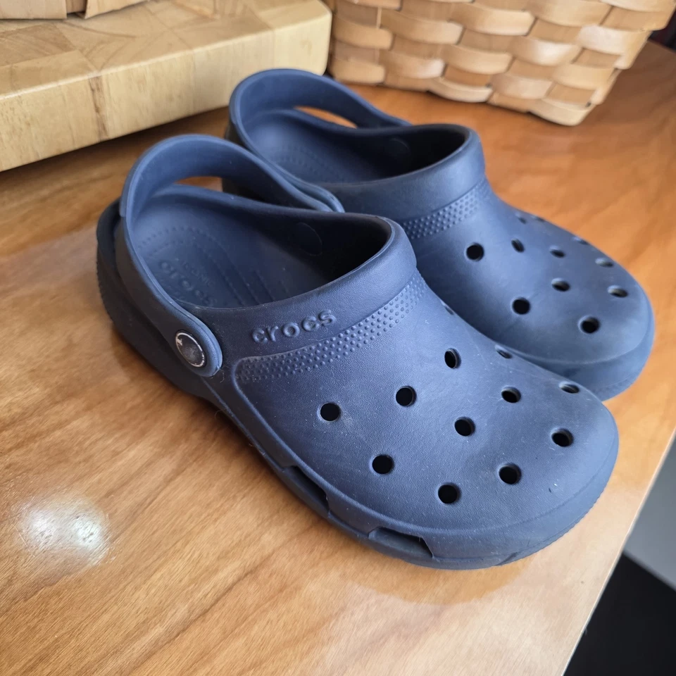 Zueco Crocs Unisex Niños Clásico Azul Marino Talla J3 Sin Cordones Foto 3 de 4