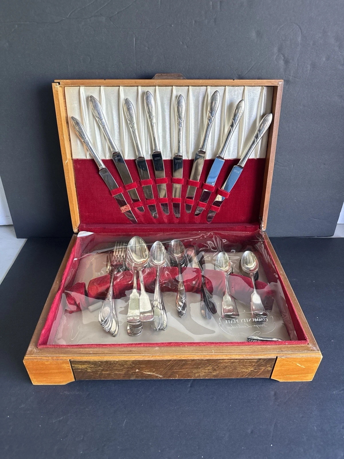 Vintage Rogers Bros Community Flatware Set 56 PCS w/ Wood Storage Box
