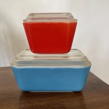 Vintage PYREX Refrigerator Dish Set Primary Colors Red 501B Blue 502B With Lids