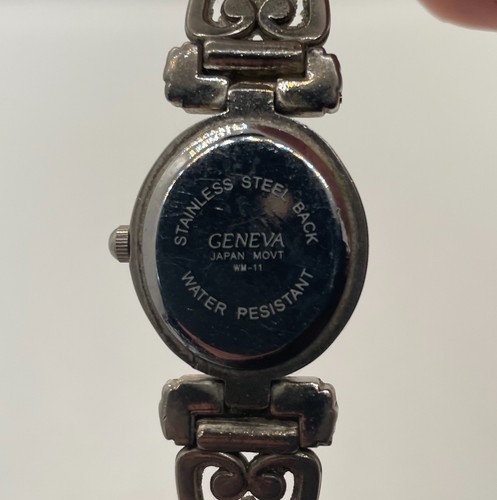 Geneva Quartz Watch Women's Heart Band Oval Vintage 90s Toggle Clasp - Picture 9 of 12