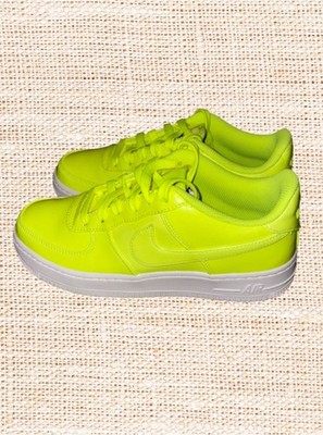 Nike UV Volt 5.5Y Women's Size 7 / Youth