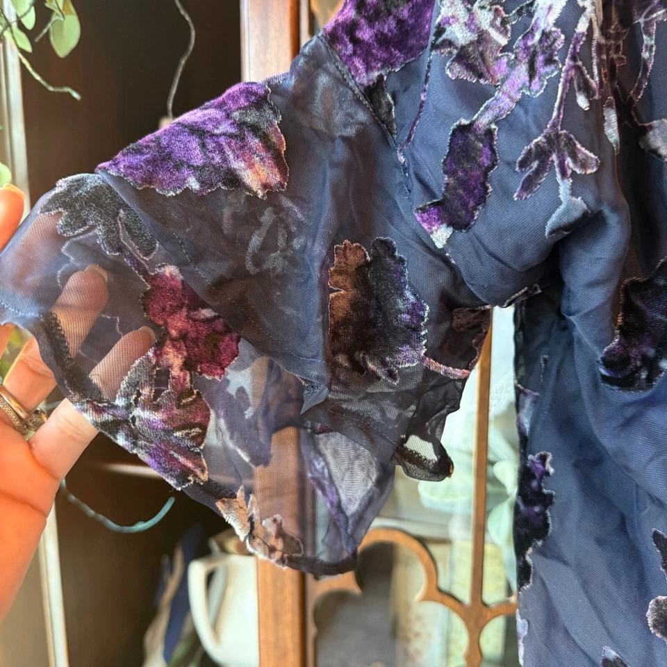 Blusa Top Blusa LILY WHITE Manga Volantes Gasa Terciopelo Floral Negra Talla Pequeña Foto 3 de 4