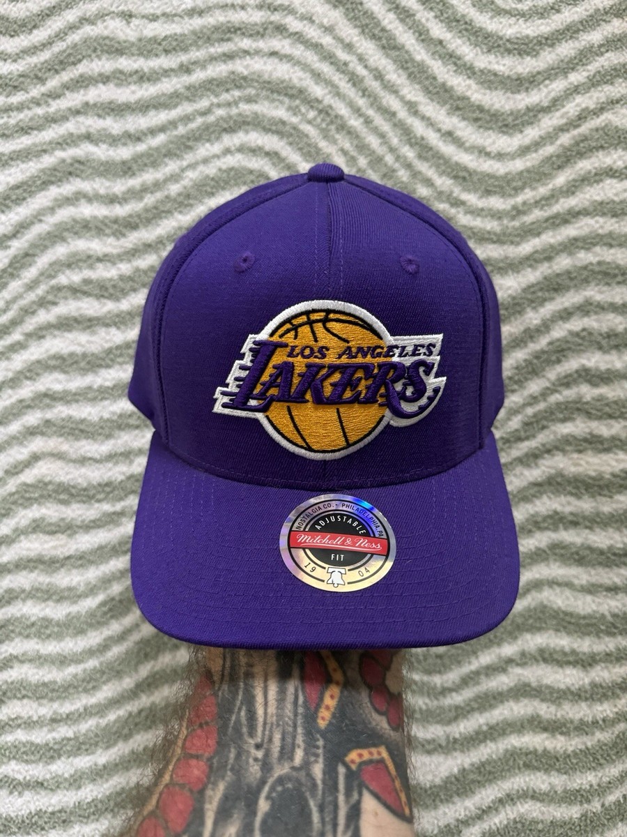 Vintage Mitchell & Ness Los Angeles Lakers Purple SnapBack  display picture 2
