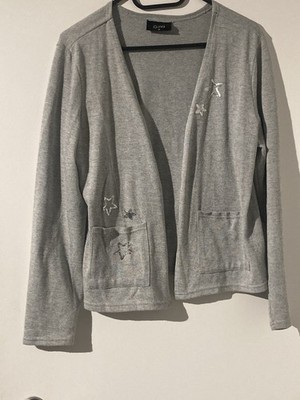 Gina Damen Strickjacke Grau Gr. 40 Sternchen Muster leichte Cardigan Jacke