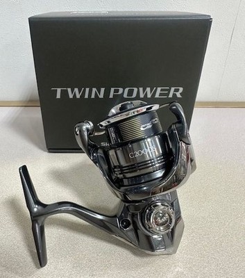 Shimano 24 Twin Power C2000S Spinnrolle gebraucht JDM Japan