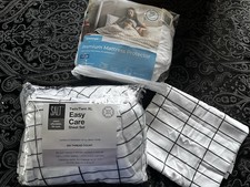 SALT Twin XL 3 Piece Sheet Set 300 Thread 100 CottonSateen College Dorm Bedding