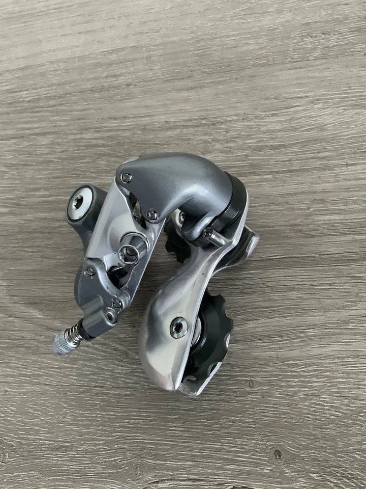 SHIMANO 600 ULTEGRA REAR DERAILLEUR 6400 6 OR 7 SPEED - Image 2 of 4