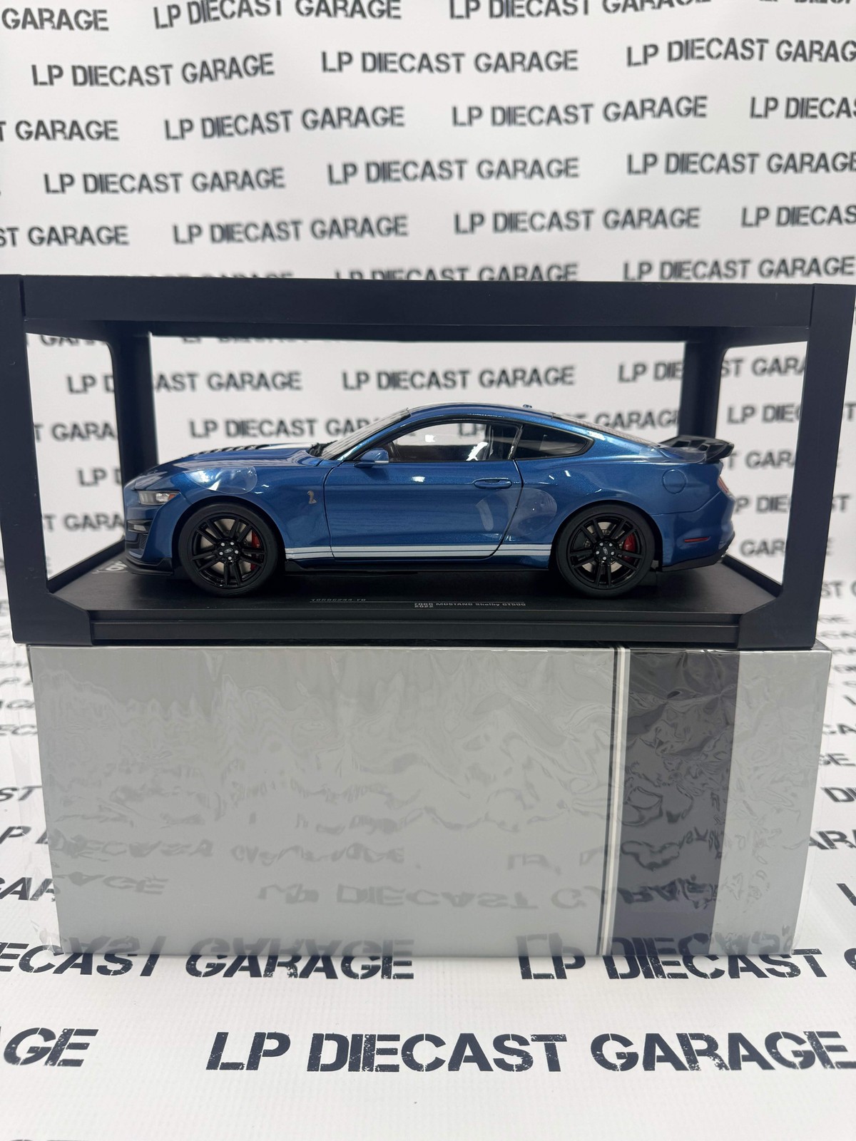 IXO Models 2022 Ford Mustang GT500 Atlas Blue 1:18 Diecast