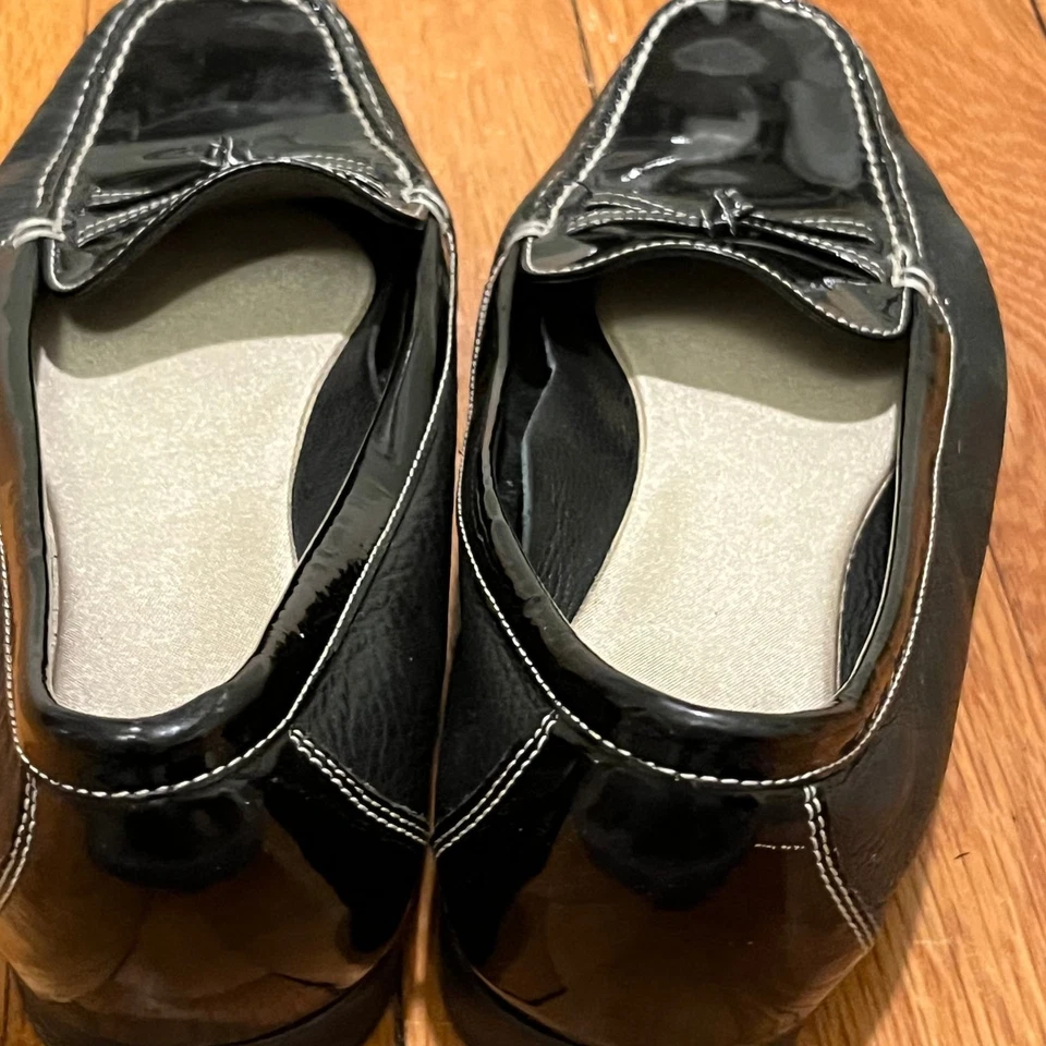 Cole Haan Women's Black Patent Leather Loafers Size 8.5 AA Narrow - Image 4 of 4