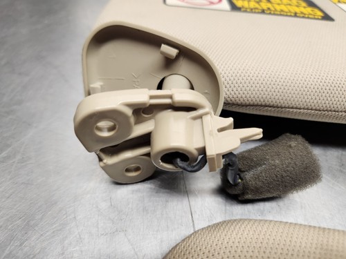 07-09 Hyundai Santa Fe Front Left LH & Right RH Illuminated Sun Visor Tan Pair - Picture 5 of 13