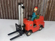 Vtg 1950'S BATTERY OP. S-1002 FORKLIFT W/OPERATOR MODERN TOYS JAPAN Missing Arms