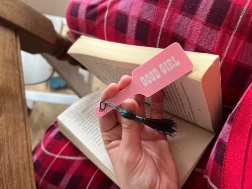 The Smut Reader Paddle Bookmark, Smut Bookmark, Spicy Bookmark, Chilly Bookmark - Picture 3 of 6
