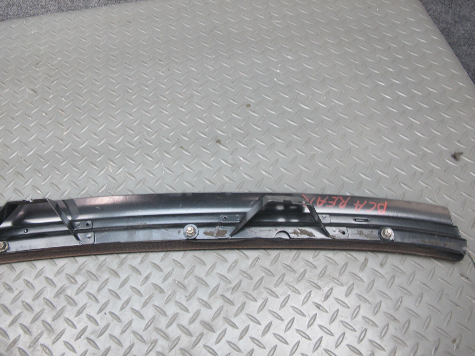 2006-2012 BENTLEY FLYING SPUR REAR CENTER 3RD BRAKE STOP LIGHT LAMP