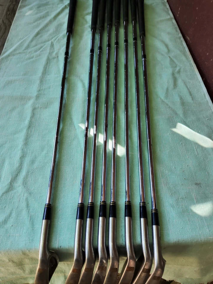 Square Two POWERCIRCLE XL CONJUNTO de 8 IRON RH, eixo de aço regular #P,3,4,5,6,7,8,9 - Imagem 3 de 4