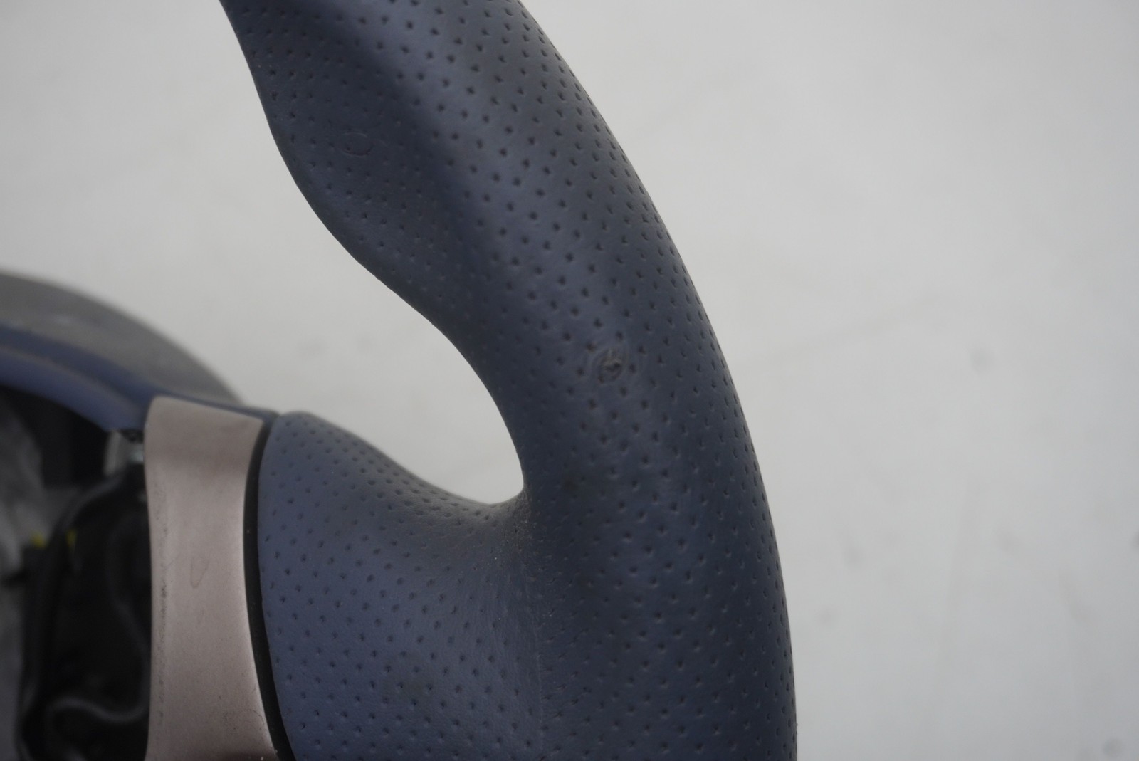 Ferrari California 2010 FRONT+LEFT Steering wheel