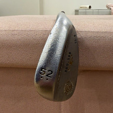 Cleveland 588 Precision Forged Wedge 52 Degree 8 Bounce Tour Zip Grooves