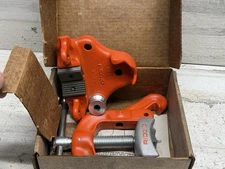 RIDGID MODEL NO 22 40085 BENCH YOKE VISE 1/8-2 1/2"/3-60mm - NEW