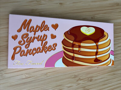 TWO FACED MAPLE SYRUP PANCAKES  EYESHADOW PALETTE 18 EXQUISITE SHADES LIMITED ED