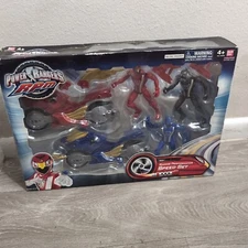 Bandai Power Rangers RPM Racing Performance Speed Set Eagle and Lion Cycle, NEW