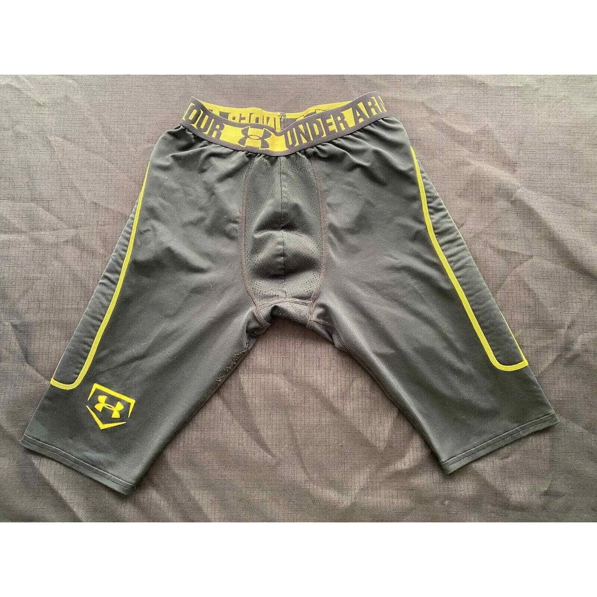 Under Armor Black compression shorts men Small Baseball Football