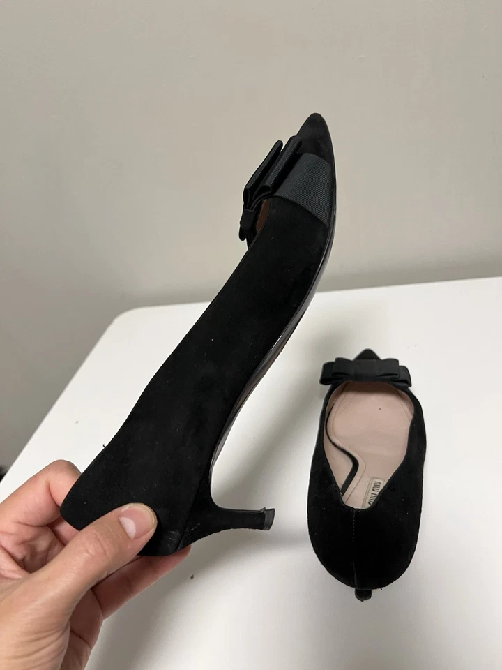 Miu Miu Black Suede Bow Kitten Heels – EU 41.5 US 11.5  Luxury Vintage - Image 2 of 4