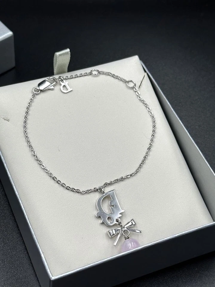 Pulsera Dior Trotter color crema accesorio cadena cable plata casi sin usar Foto 3 de 4