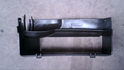 Luftansaugschacht 1K1611349B VW Golf 1.9 TDI DPF Bj 2006 1K/1KP/5M/1KM 2440981