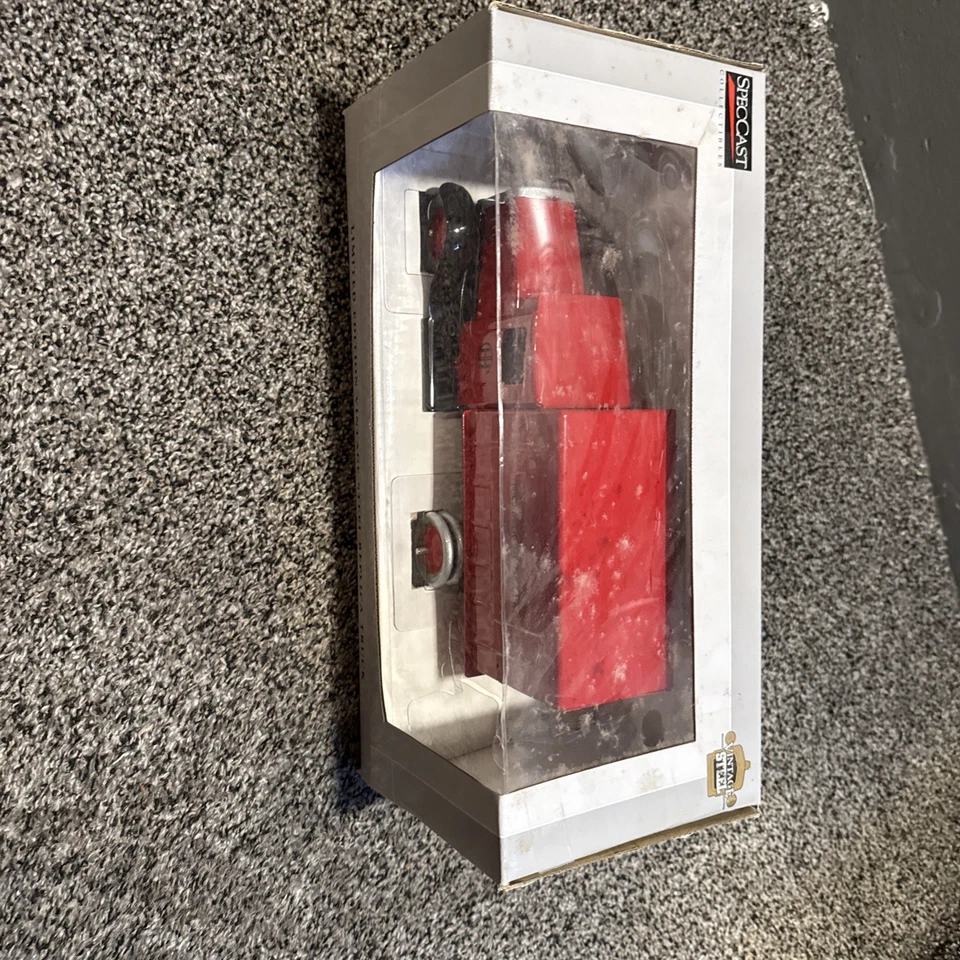 1/64 SpecCast Truck IH International Harvester  Delivery Truck  - Image 2 of 4