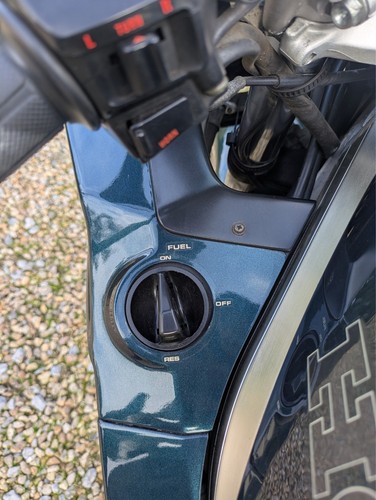 Honda VFR750F RC36 34 image