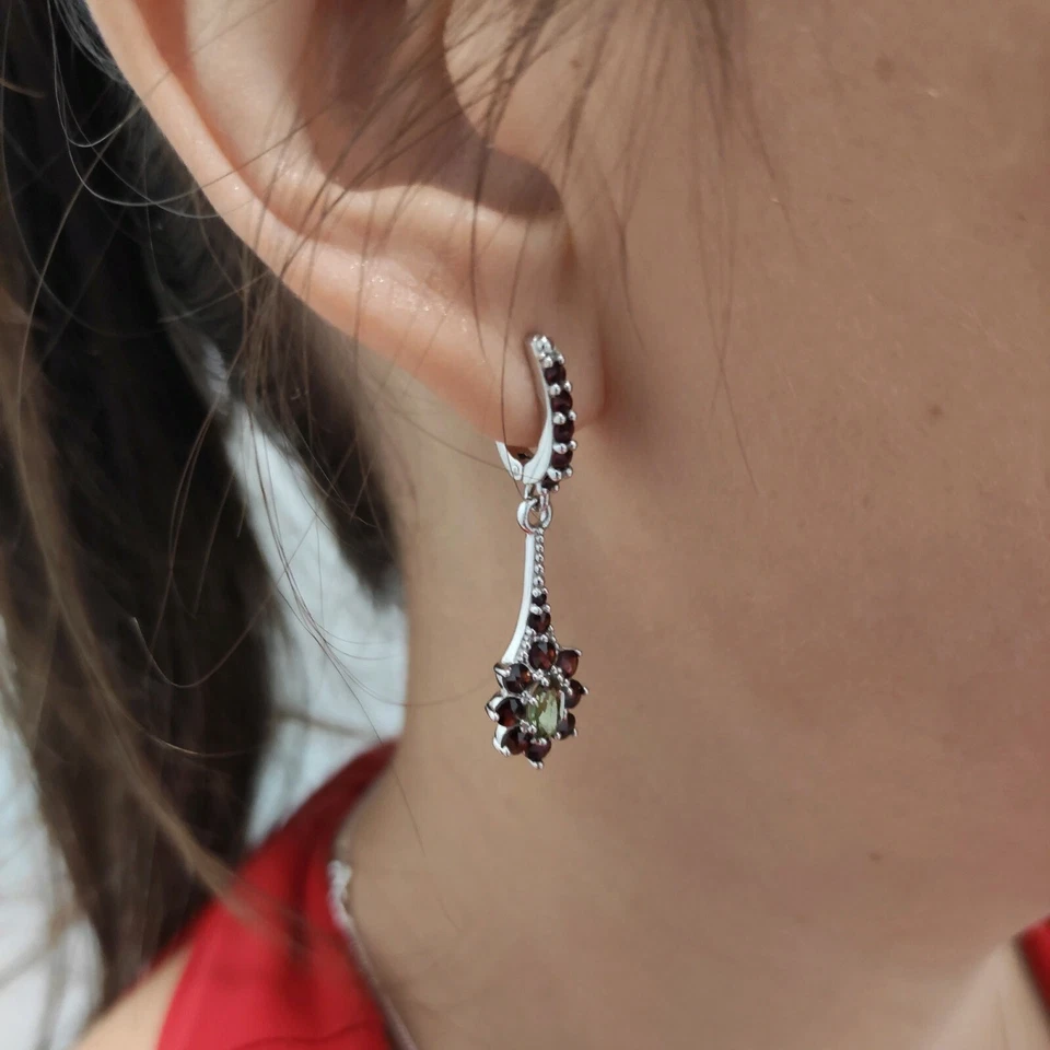 Brincos de prata lustre com granadas e moldavitas tchecas 925, 22K, Ag+Rh - Imagem 3 de 4