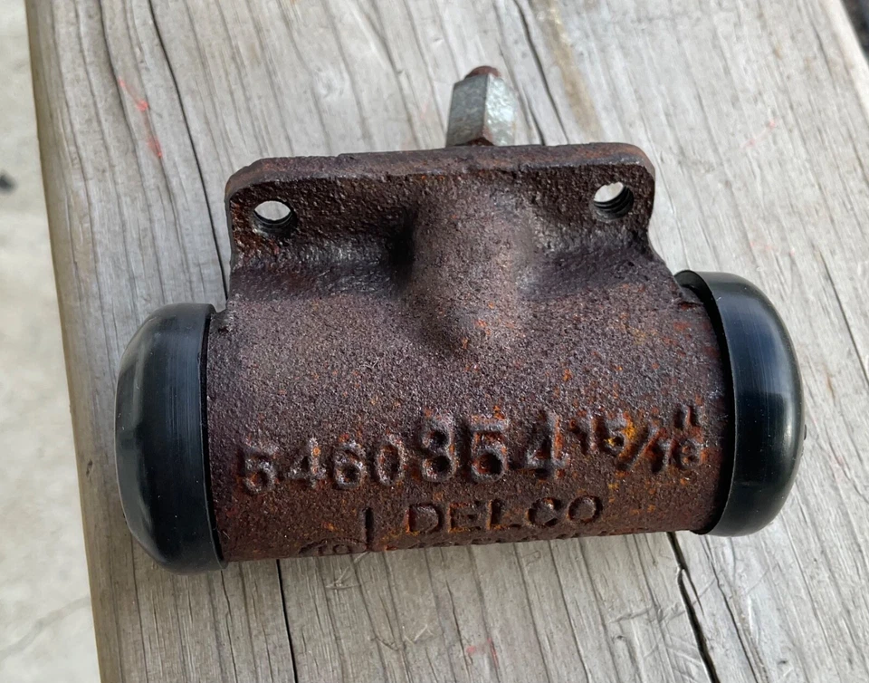 1962 PONTIAC TEMPEST REAR RIGHT WHEEL CYLINDER=DELCO MORAINE #5460354=RARE - Image 3 of 4