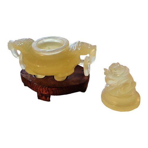 Vintage Jade Nephrite Tri-footed Foo Dog Censor Wooden Stand - Picture 3 of 4