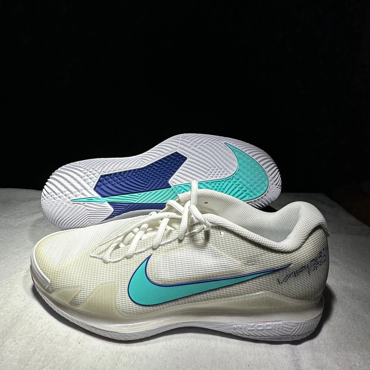 Preços baixos em NikeCourt Air Zoom Vapor Pro White Dynamic