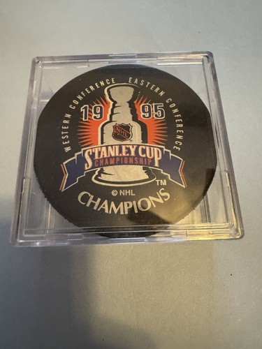 new jersey devils hockey pucks - Picture 8 of 12