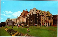 Postcard BUILDING SCENE Murry Bay Quebec PQ AK2683