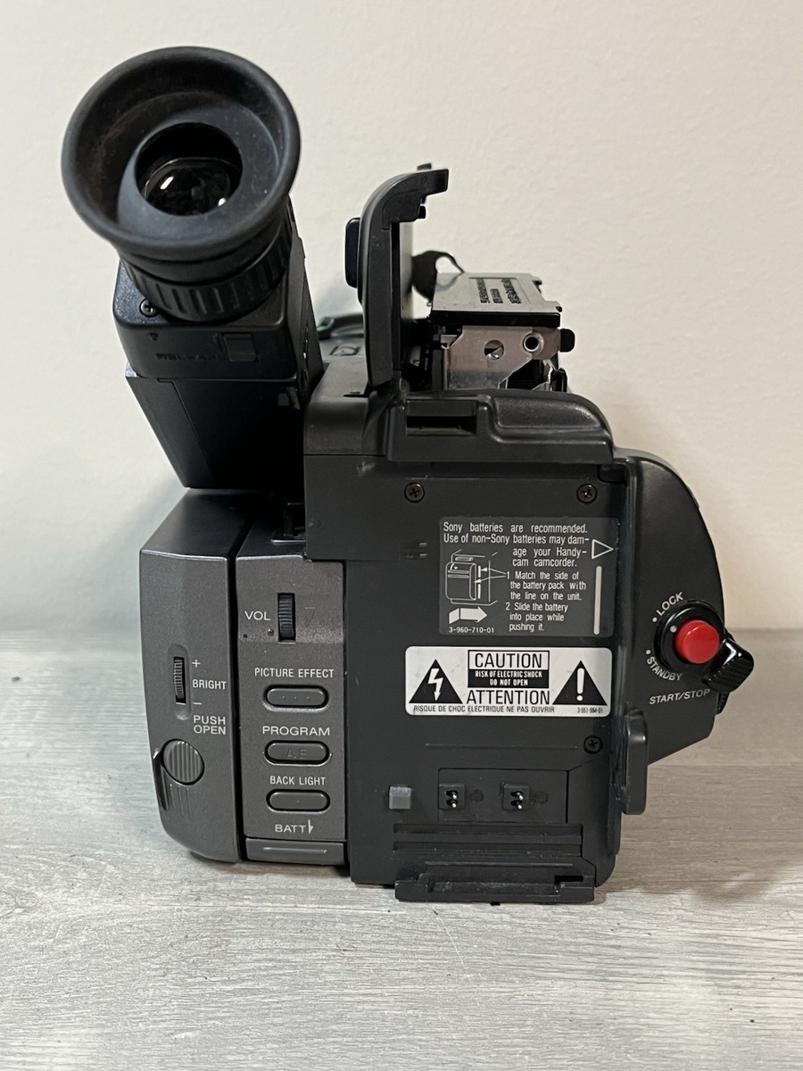 Sony Handycam CCD-TRV40 Camera Video 8 - Tested Read Description