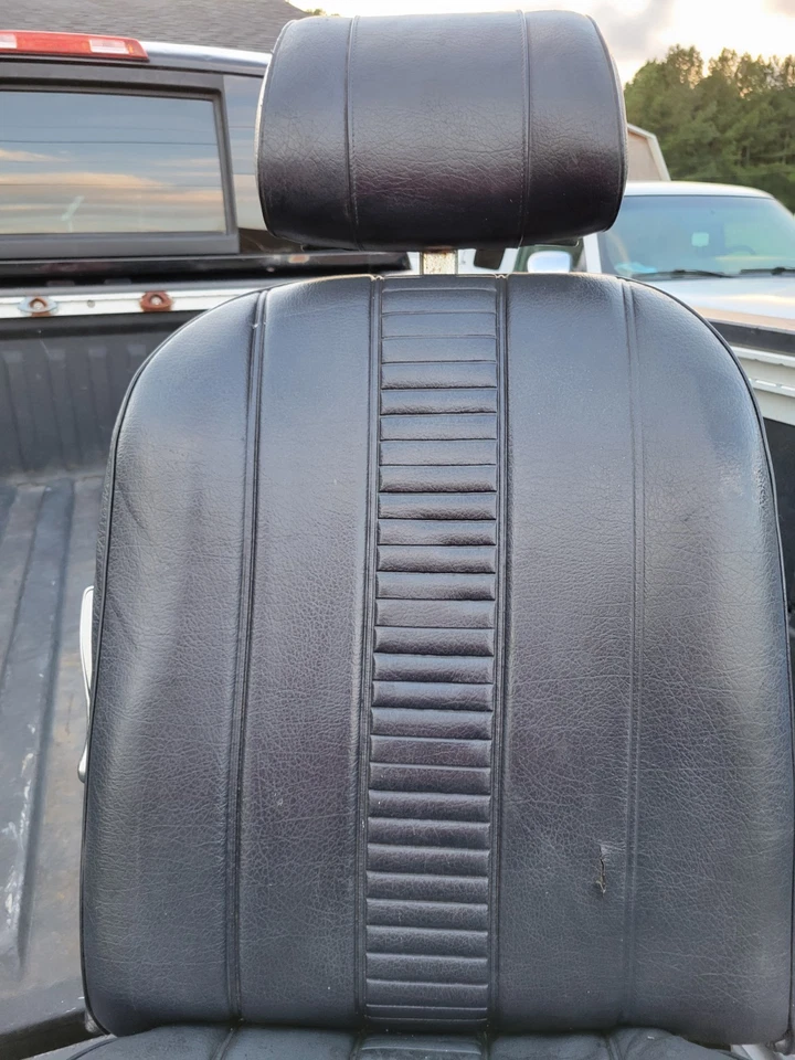 Asiento de conductor original MG Midget Austin Healey Sprite vinilo negro con reposacabezas Foto 3 de 4