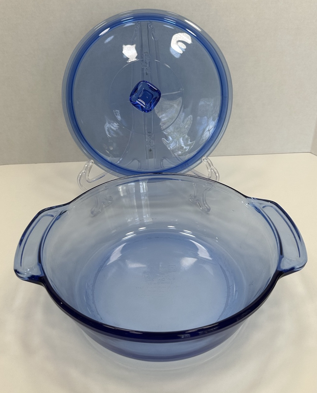 Anchor Hocking 2 Quart Cobalt Blue Glass Casserole Dish with 9 Inch Round Lid