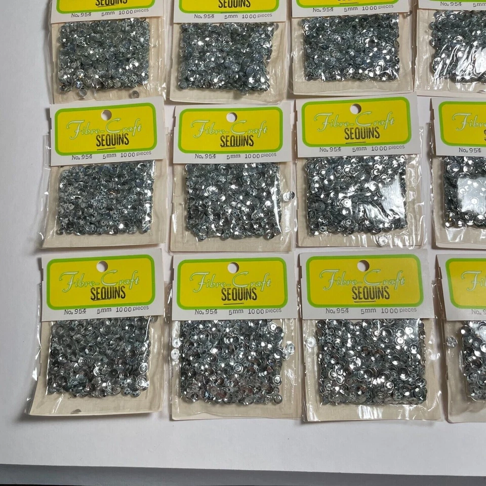 Lote De 24 Paquetes De Lentejuelas De Colección Plata 5mm Fibra-Artesanía 954 Brillo Artesanía Nuevo De Lote Antiguo Foto 3 de 4