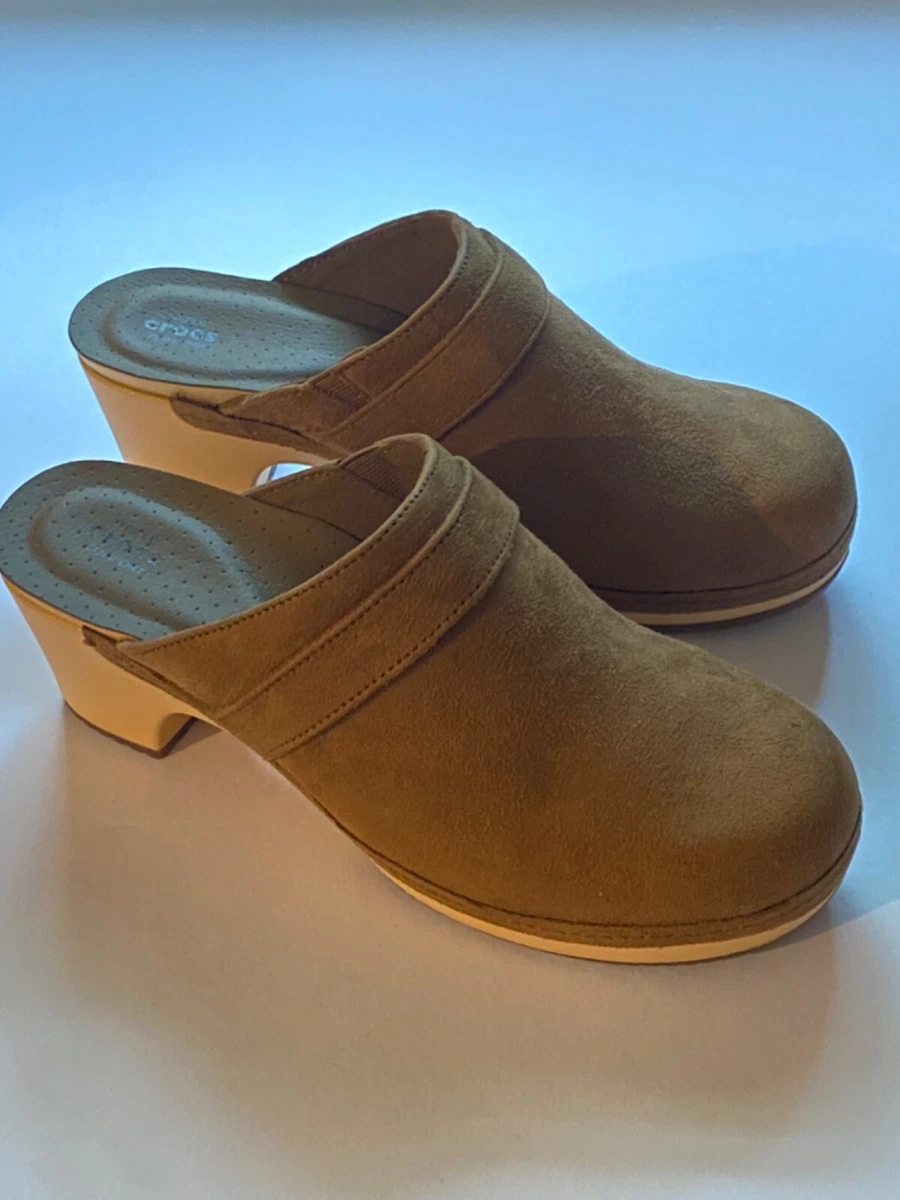 Women s Sarah Suede Shoes Clogs Mule Crocs Size 8 Tan Hazelnut