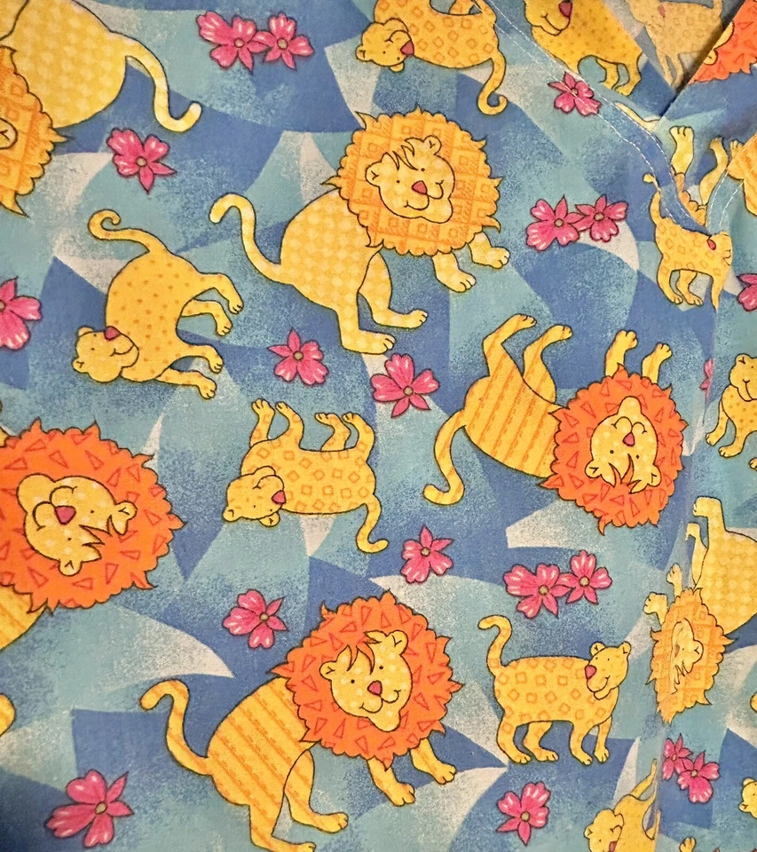 Scrub Top Pastel Jungle Animals Handmade Womens XL - Image 3 of 3